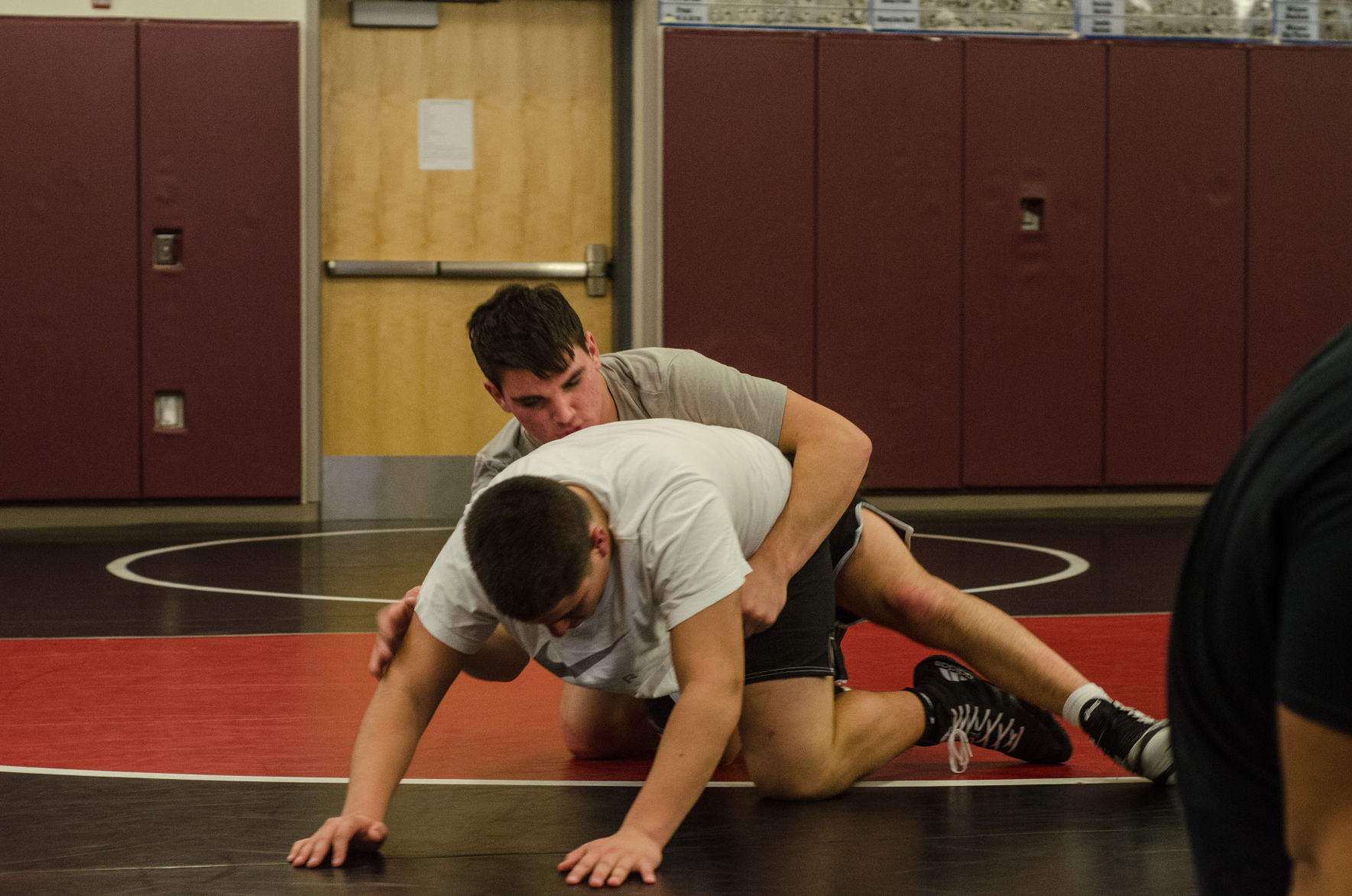 191205.sports.yelmwrestling.er2.jpg